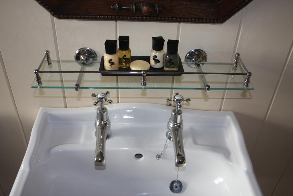 Brook Farm Bed & Breakfast Taunton Ruang foto